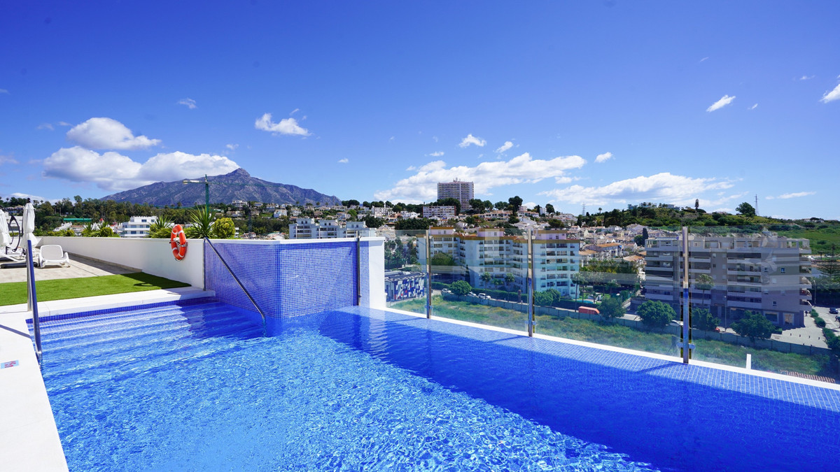 Apartamentos de 4 dormitorios en venta en Marbella – R5018023