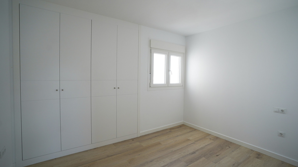 Apartamentos de 4 dormitorios en venta en Marbella – R5018023