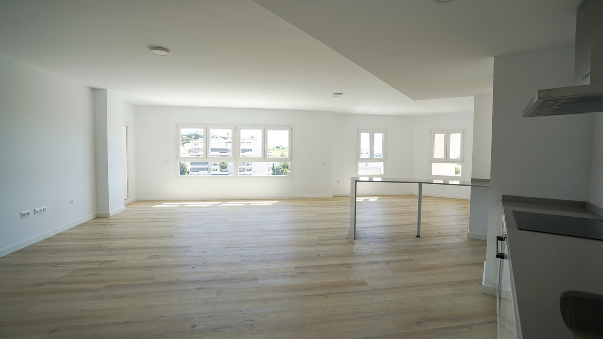 Apartamentos de 4 dormitorios en venta en Marbella – R5018023