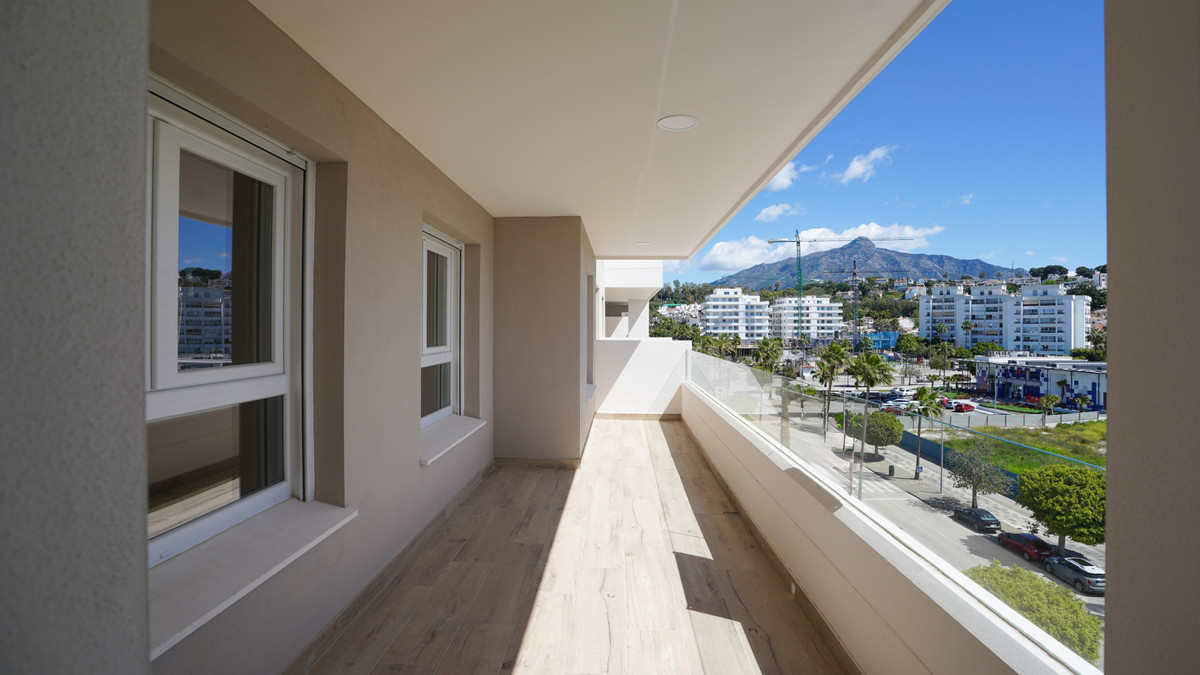 Apartamentos de 4 dormitorios en venta en Marbella – R5018023