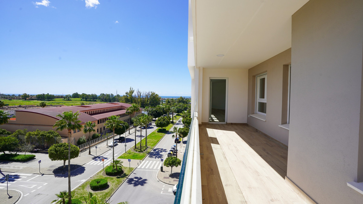 Apartamentos de 4 dormitorios en venta en Marbella – R5018023