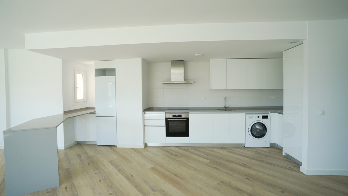 Apartamentos de 4 dormitorios en venta en Marbella – R5018023