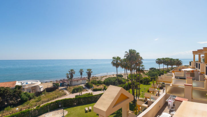 2 bedroom Penthouses for sale in Elviria – R5050621 in 