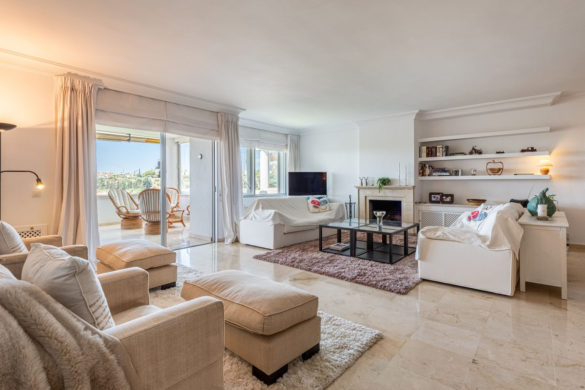 Apartamentos de 3 dormitorios en venta en Guadalmina Alta – R5121454