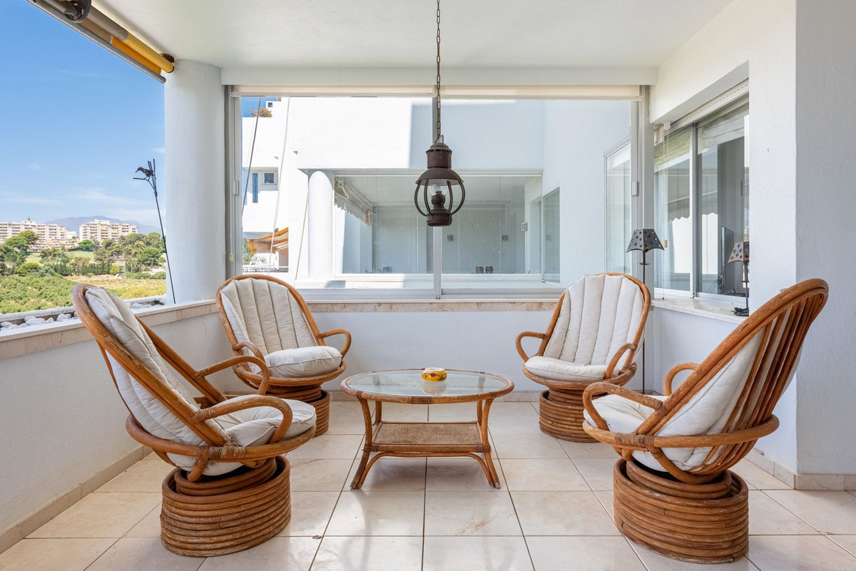 Apartamentos de 3 dormitorios en venta en Guadalmina Alta – R5121454