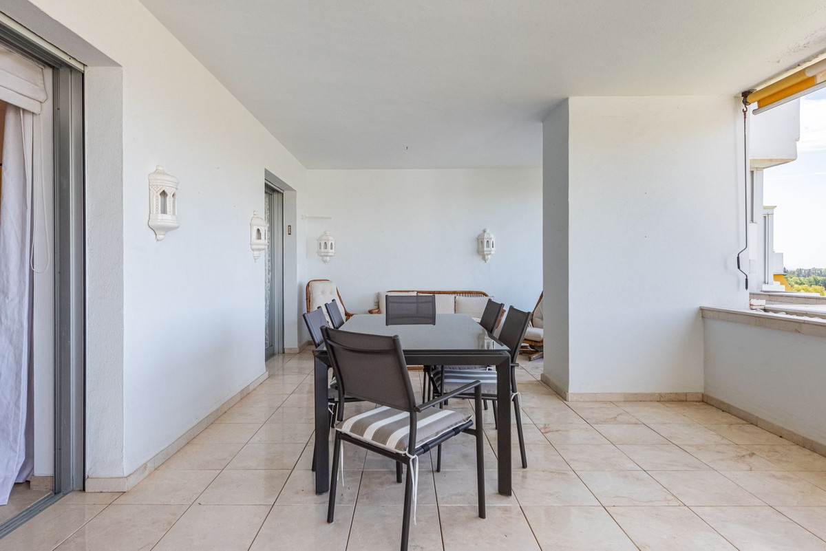 Apartamentos de 3 dormitorios en venta en Guadalmina Alta – R5121454