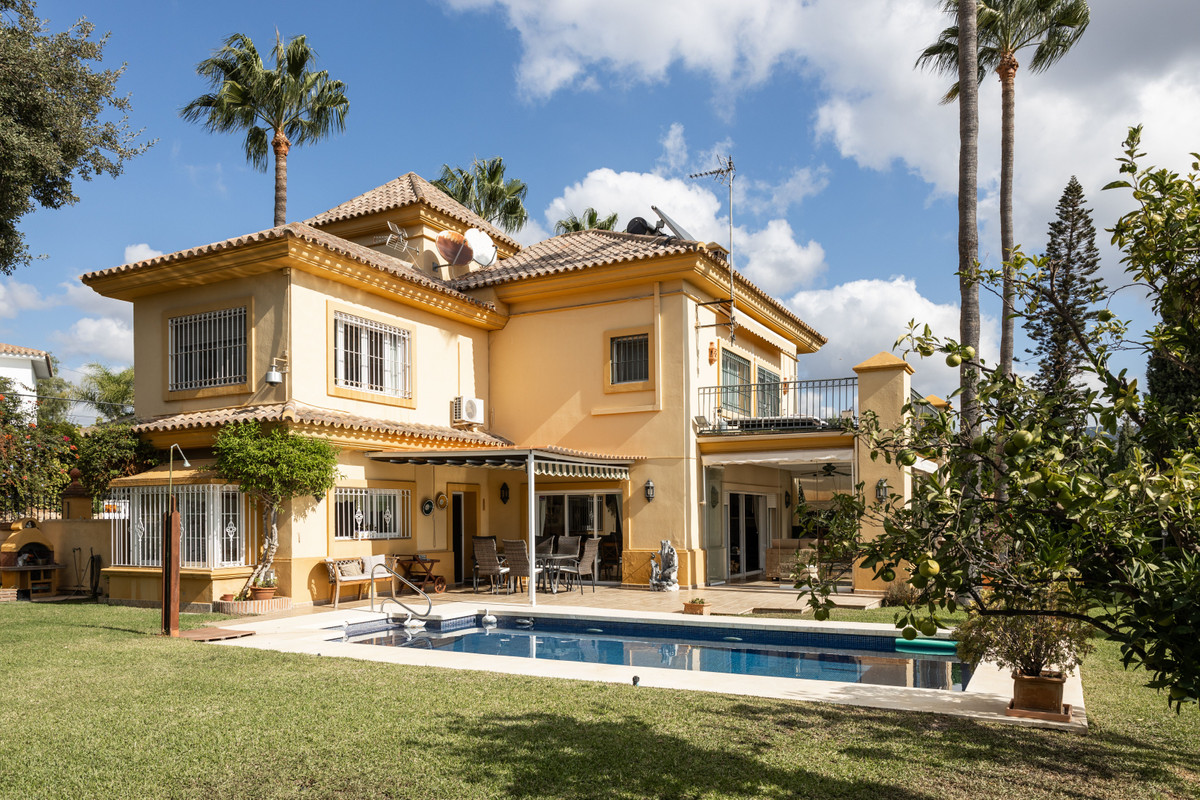 Villas de 5 dormitorios en venta en El Rosario – R4454656