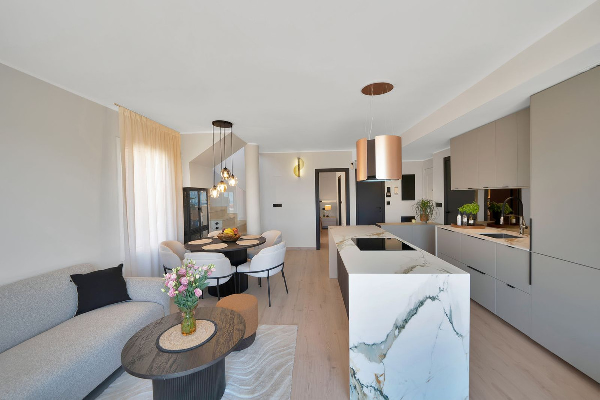 Apartamentos de 3 dormitorios en venta en Elviria – R5110414