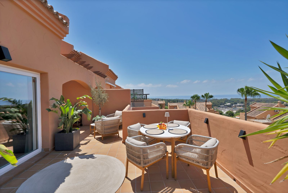 Apartamentos de 3 dormitorios en venta en Elviria – R5110414