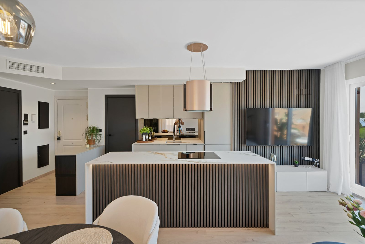Apartamentos de 3 dormitorios en venta en Elviria – R5110414