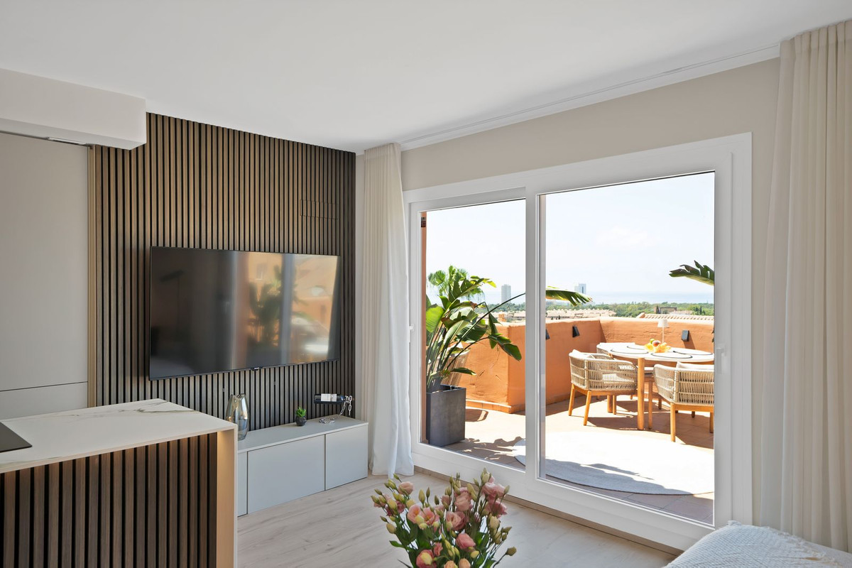 Apartamentos de 3 dormitorios en venta en Elviria – R5110414