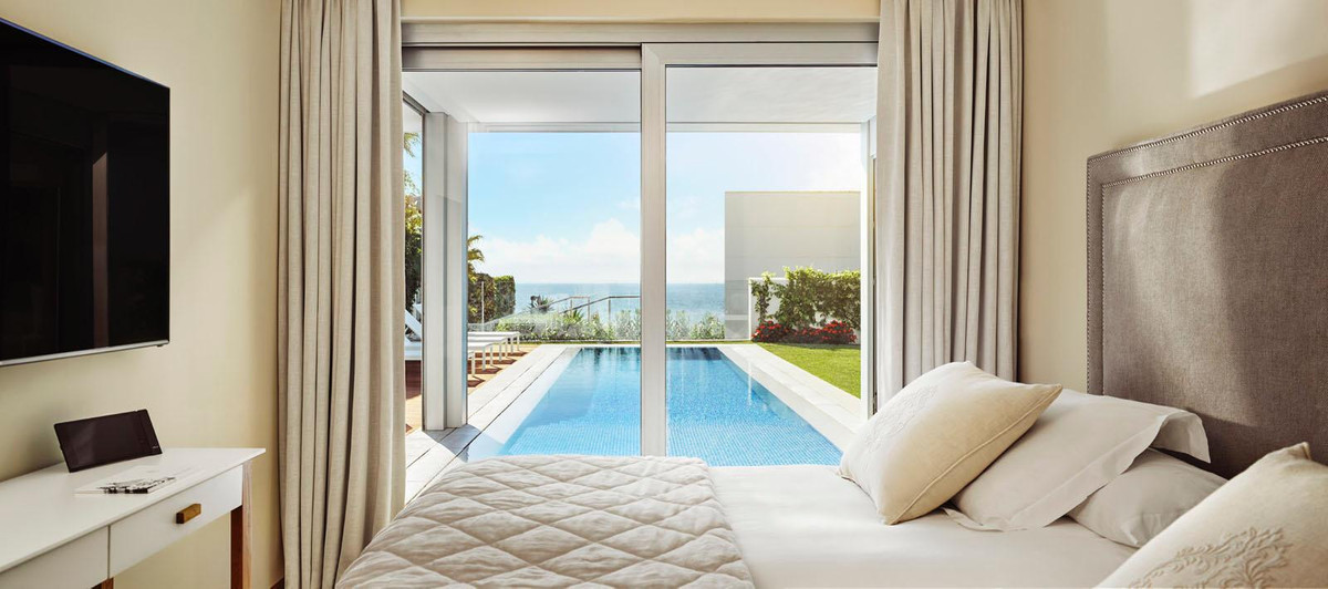 5 bedroom Villas for sale in Milla de Oro – R5065969