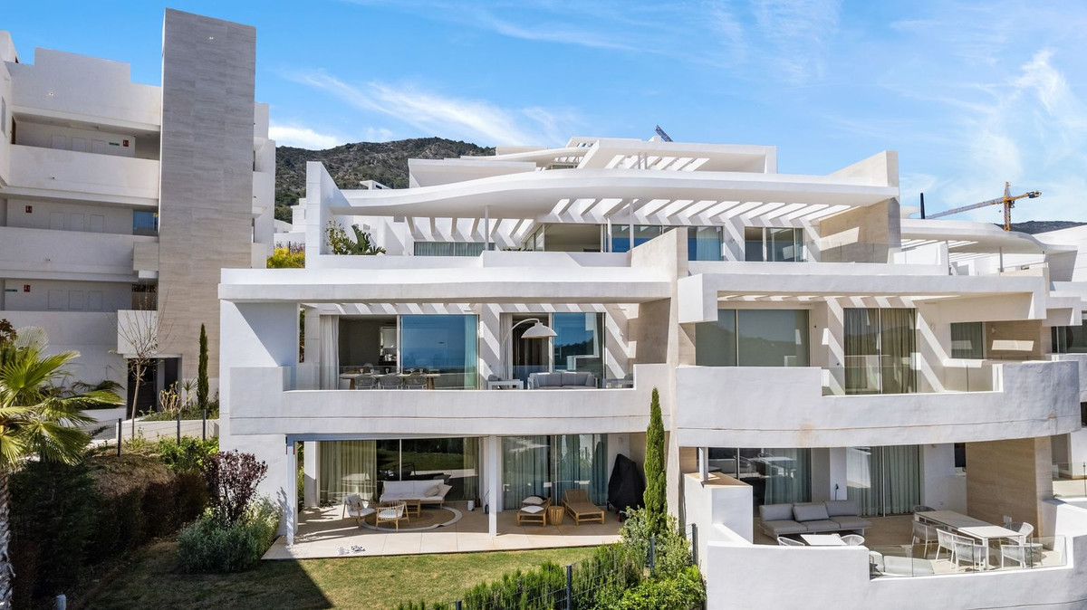 3 bedroom Apartments for sale in Marbella – R4862248
