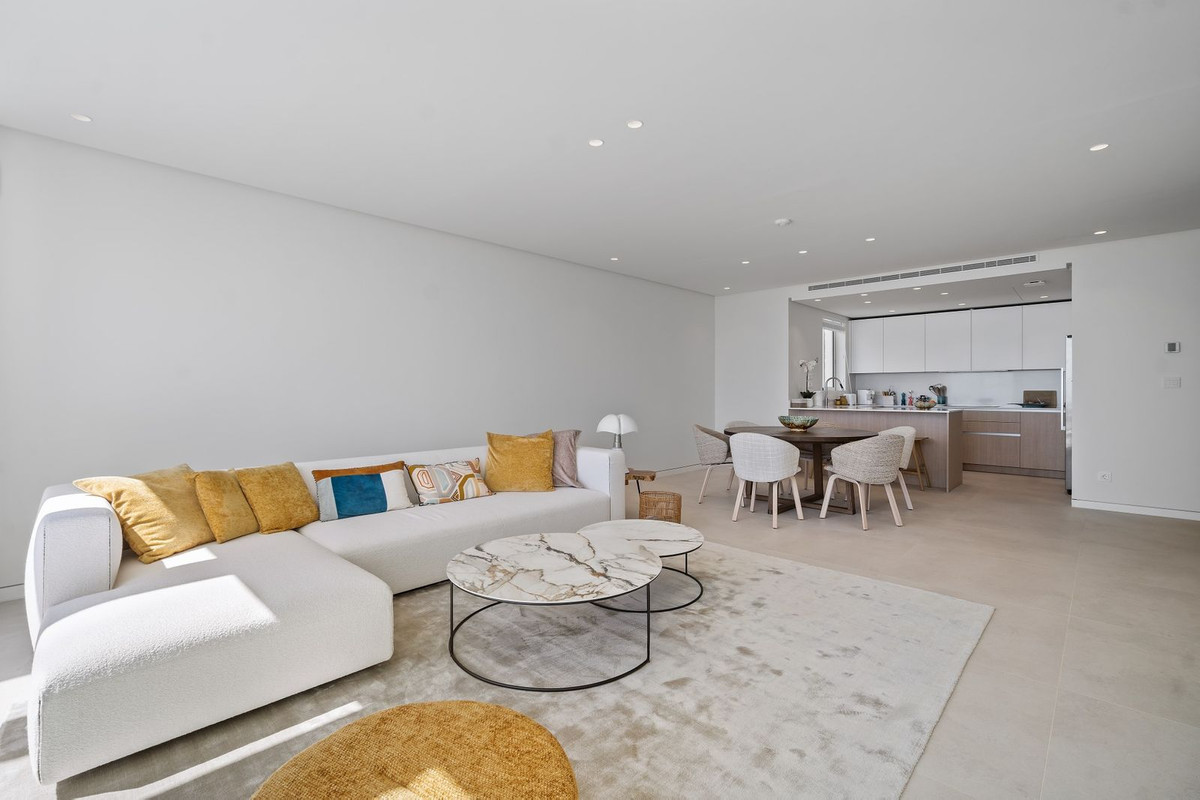 3 bedroom Apartments for sale in Marbella – R4862248