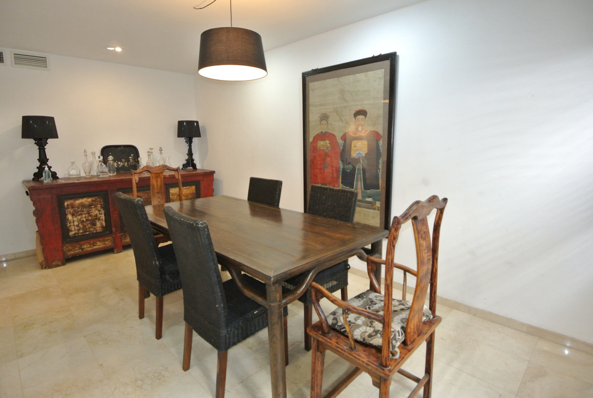 Apartamentos de 3 dormitorios en venta en Milla de Oro – R5034823