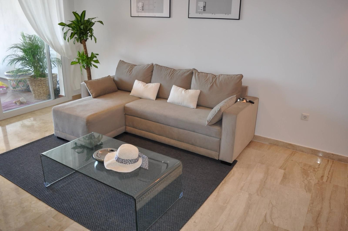 2 bedroom Apartments for sale in Calahonda – R5117011