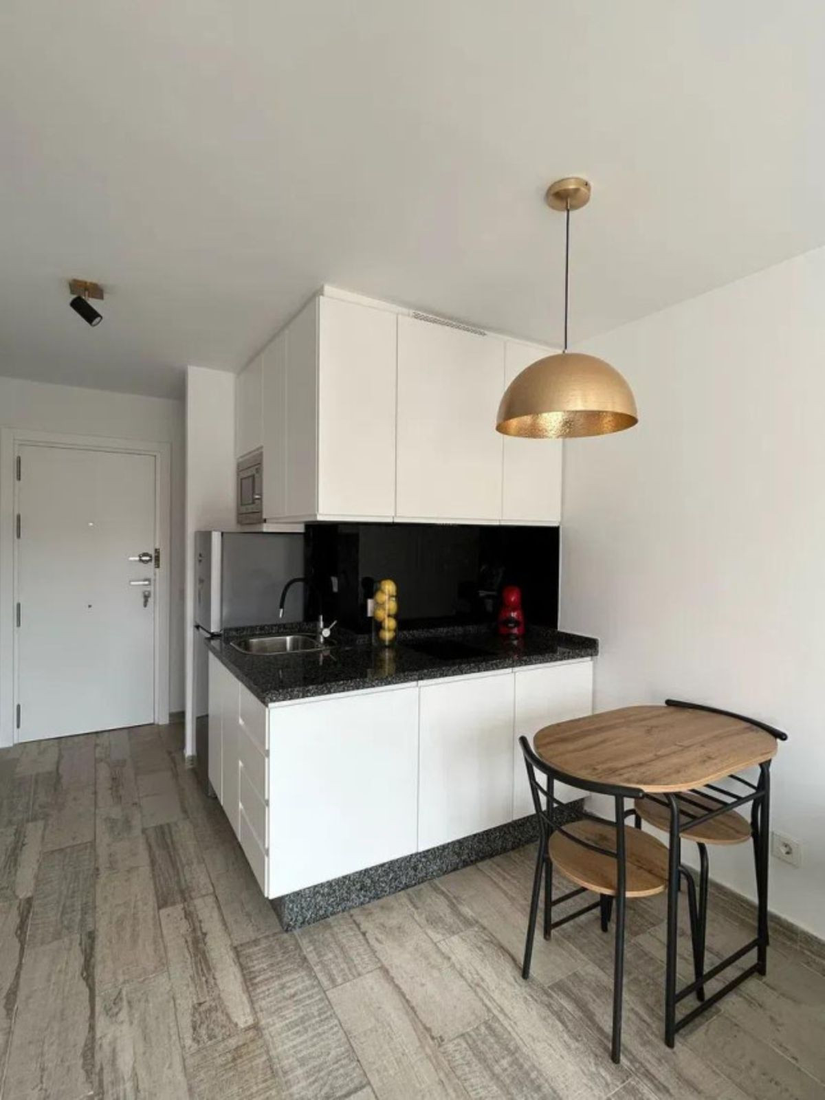 1 bedroom Apartments for sale in Marbesa – R5108893