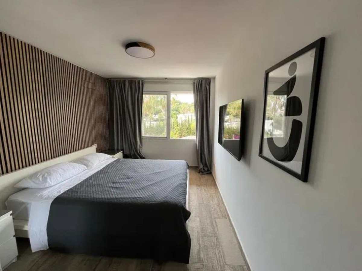 1 bedroom Apartments for sale in Marbesa – R5108893
