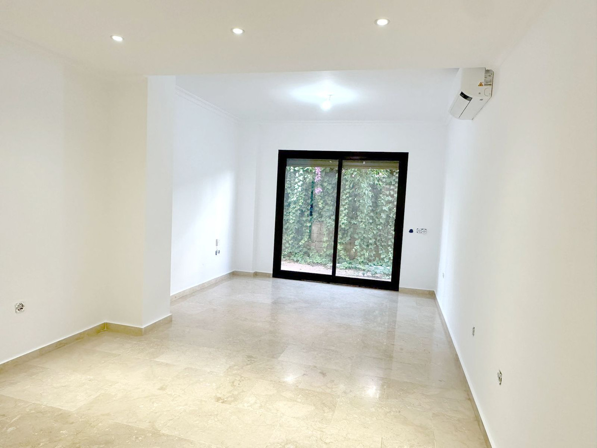 2 bedroom Apartments for sale in Nueva Milla de Oro – R5118097