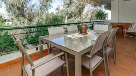 Apartamentos de 2 dormitorios en venta en Guadalmina Alta – R5105758