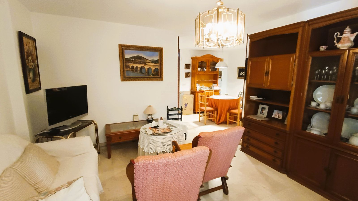 2 bedroom Apartments for sale in Marbella – R5110804