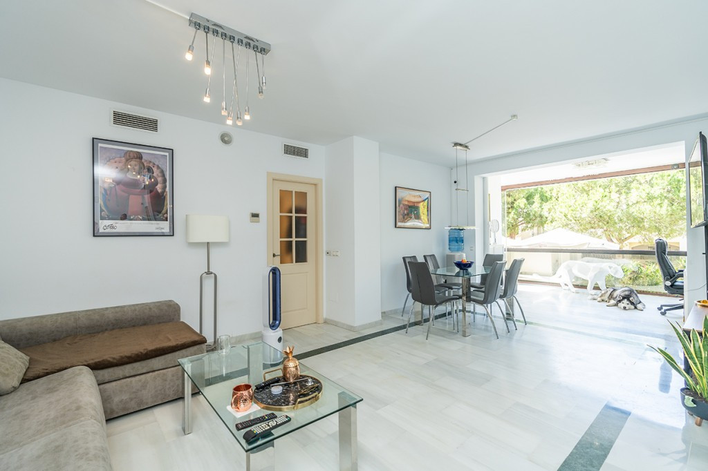 3 bedroom Apartments for sale in Marbella – R5106193
