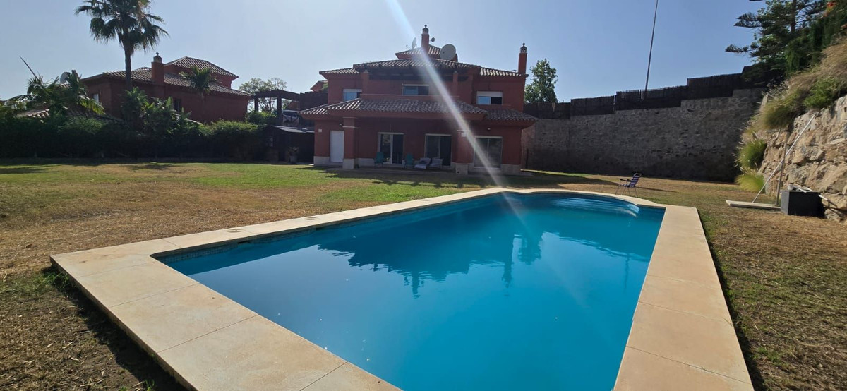 Villas de 5 dormitorios en venta en Marbella – R5075440