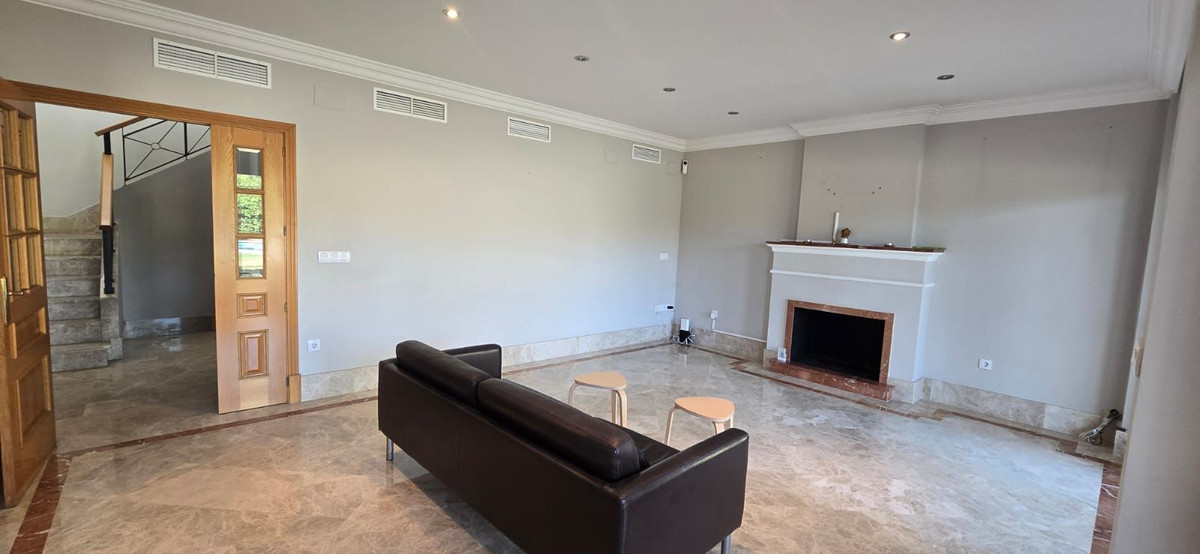 Villas de 5 dormitorios en venta en Marbella – R5075440