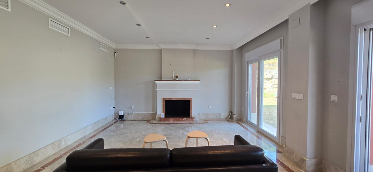 Villas de 5 dormitorios en venta en Marbella – R5075440