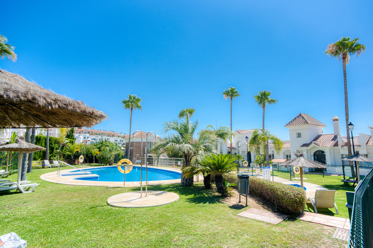 Adosados de 3 dormitorios en venta en Riviera del Sol – R5110996