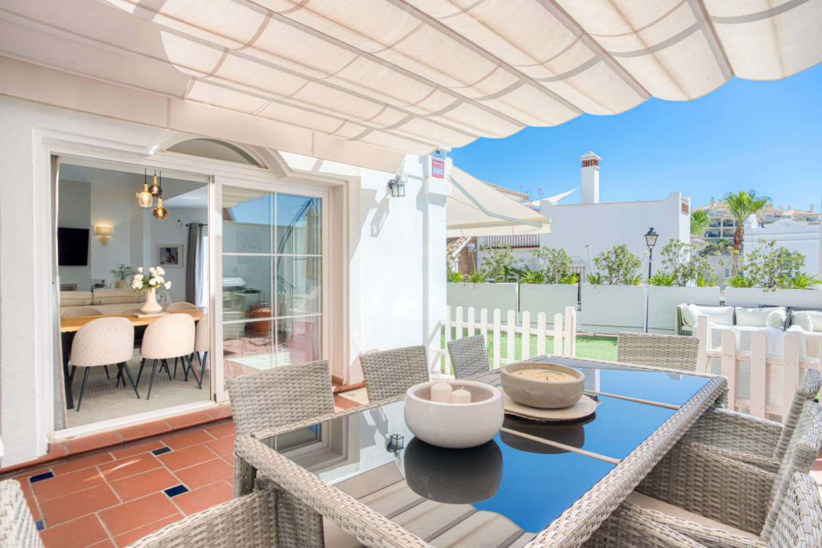 Adosados de 3 dormitorios en venta en Riviera del Sol – R5110996