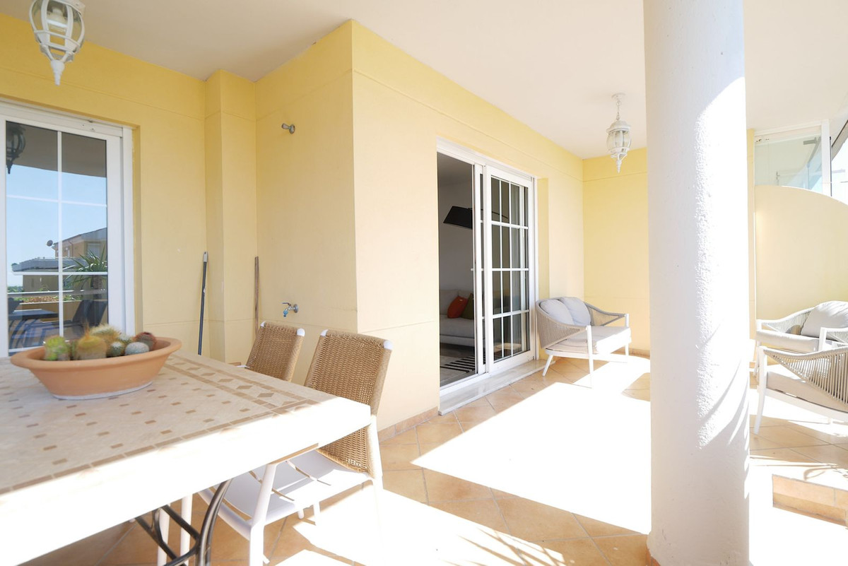 Apartamentos de 3 dormitorios en venta en Cabopino – R5120836