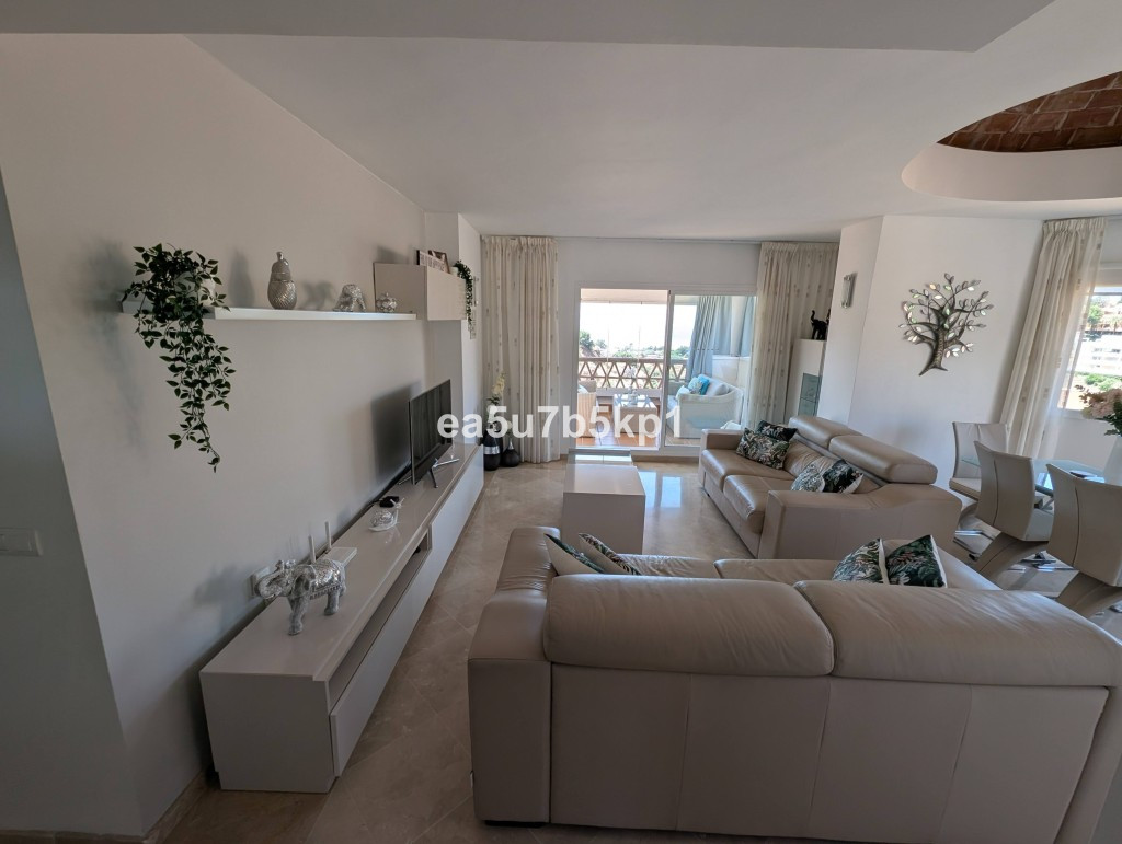 Aticos de 3 dormitorios en venta en Calahonda – R5065261