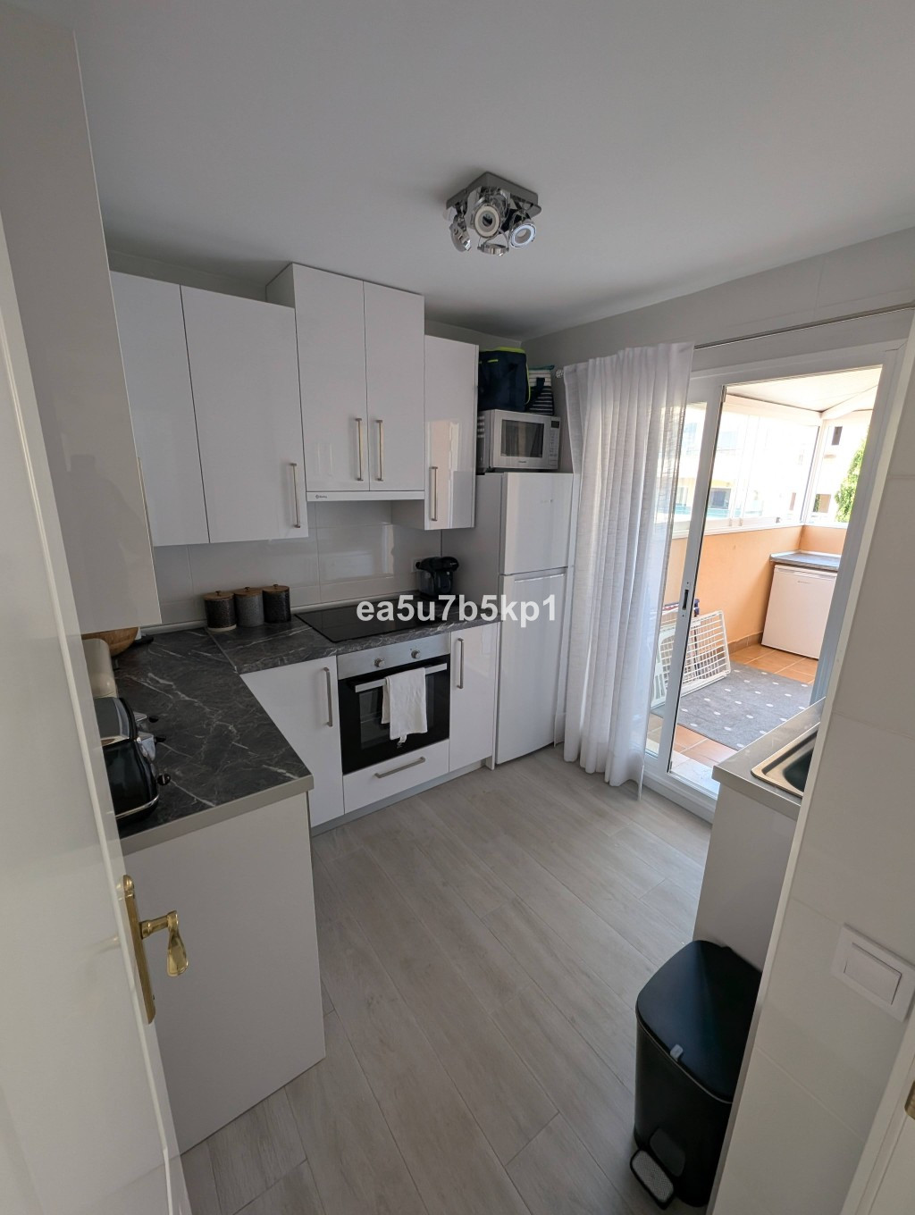 Aticos de 3 dormitorios en venta en Calahonda – R5065261