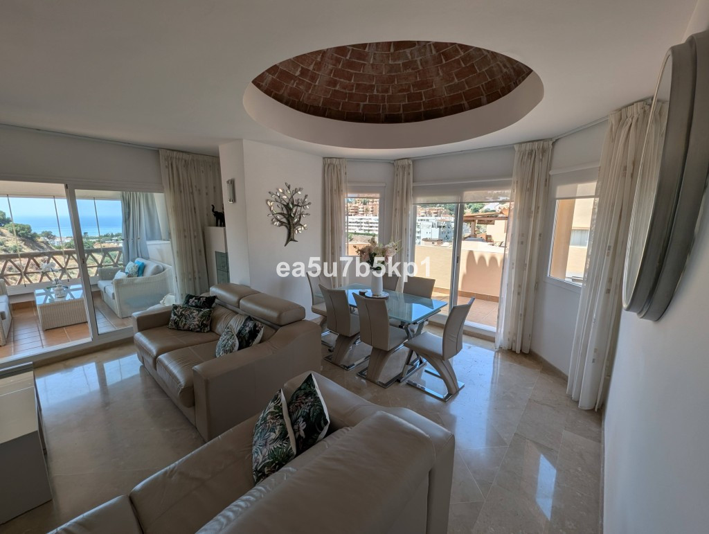 Aticos de 3 dormitorios en venta en Calahonda – R5065261