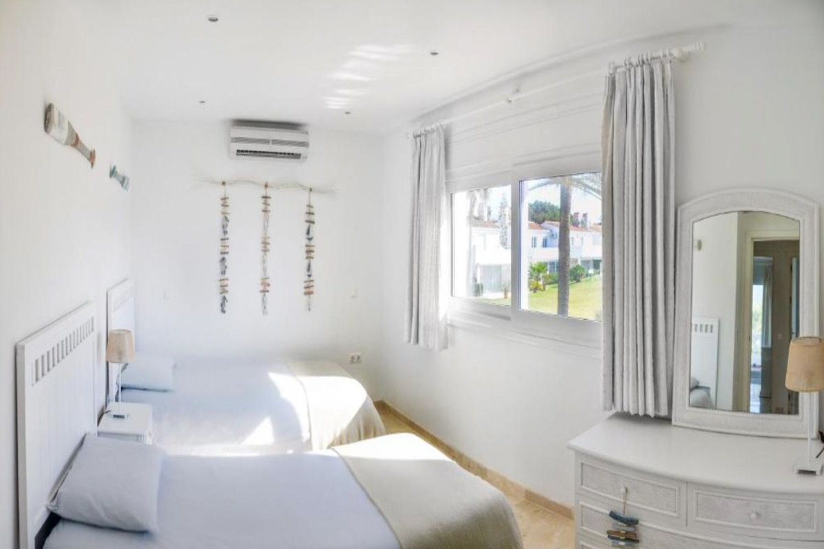 3 bedroom Townhouses for sale in Marbella – R5114218