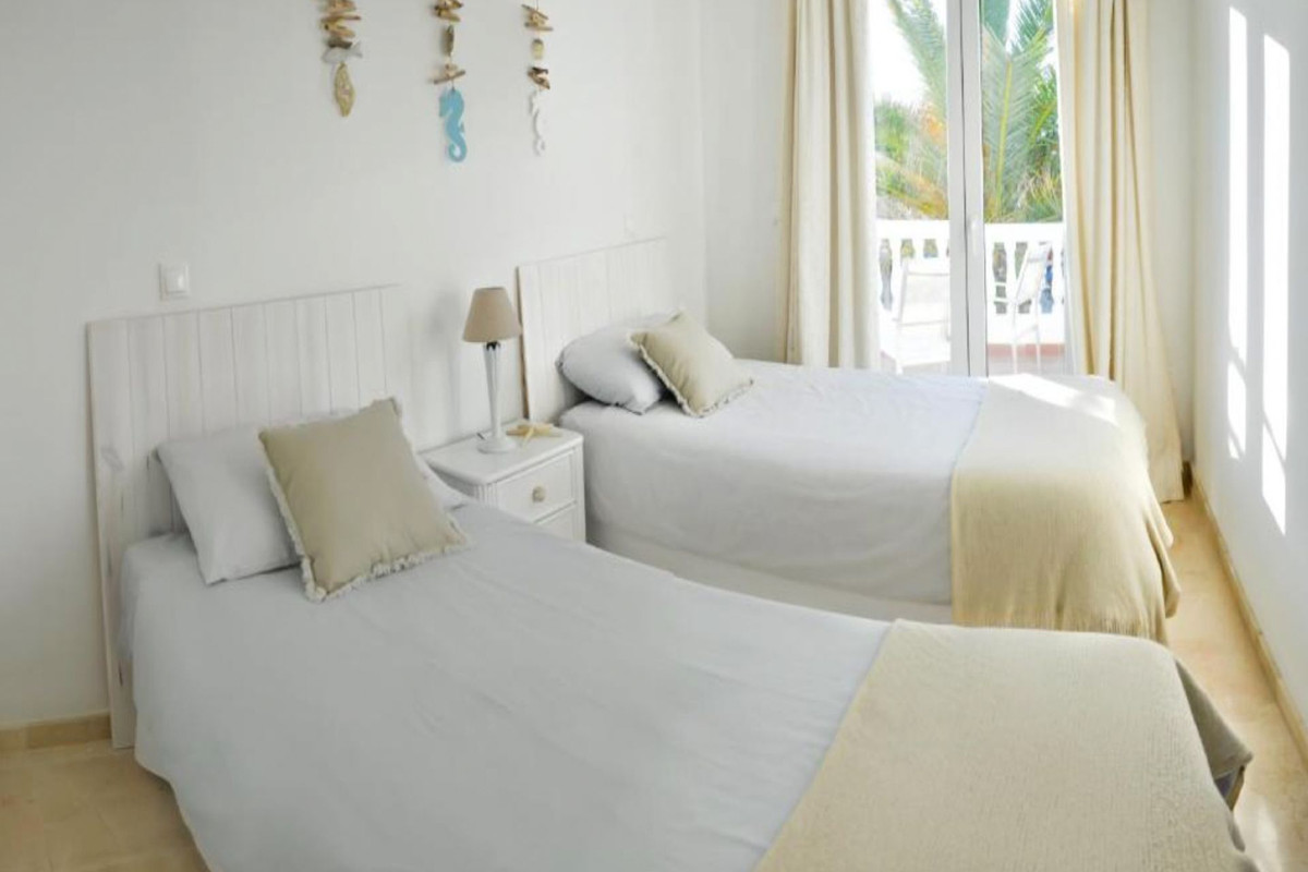 3 bedroom Townhouses for sale in Marbella – R5114218