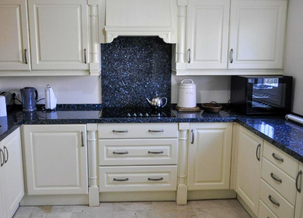 3 bedroom Townhouses for sale in Marbella – R5114218