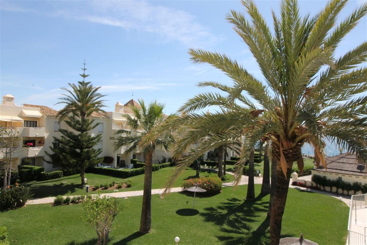 2 bedroom Apartments for sale in La Cala de Mijas – R5114350