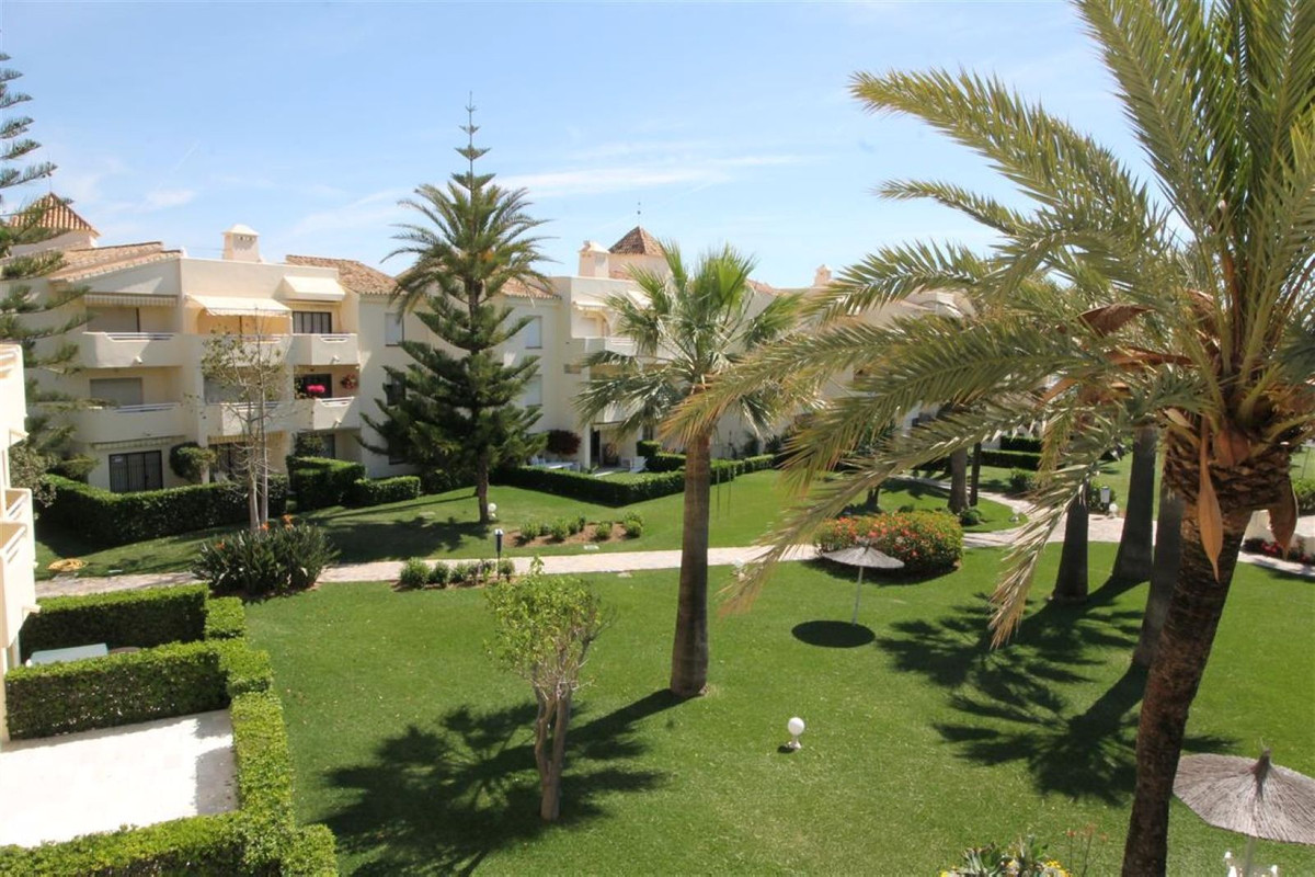 2 bedroom Apartments for sale in La Cala de Mijas – R5114350
