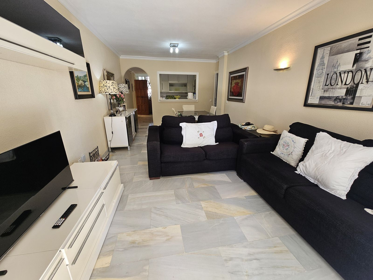 2 bedroom Apartments for sale in La Cala de Mijas – R5114350
