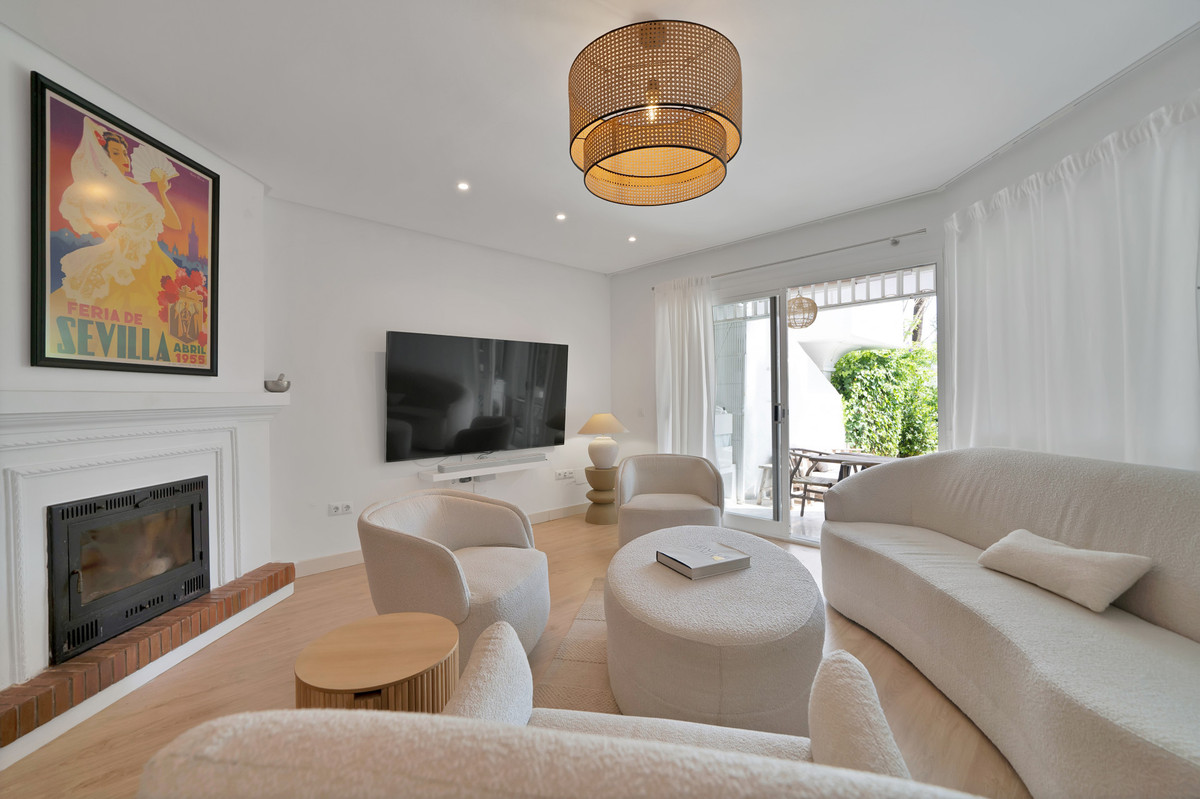 4 bedroom Townhouses for sale in Milla de Oro – R5067379