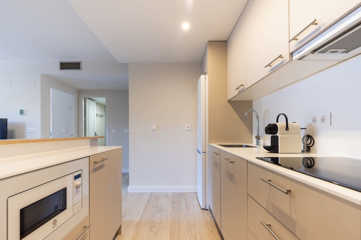 Apartamentos de 3 dormitorios en venta en Marbella – R5111362