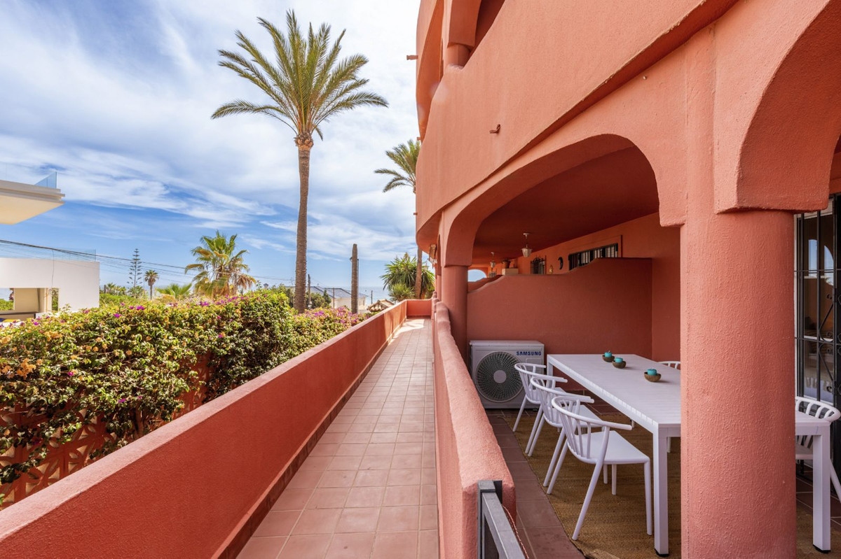 Apartamentos de 3 dormitorios en venta en Marbella – R5111362
