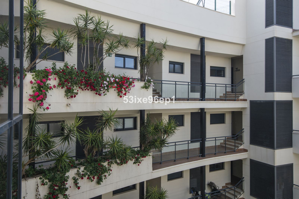 Apartamentos de 2 dormitorios en venta en Nueva Milla de Oro – R5019412