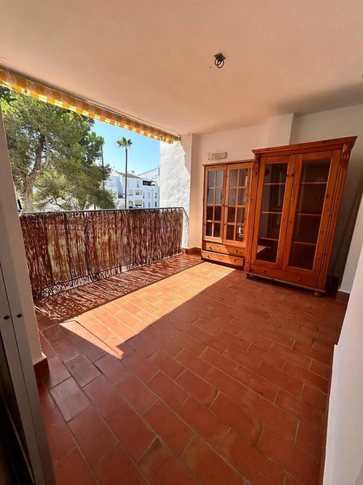Apartamentos de 3 dormitorios en venta en Elviria – R5078716
