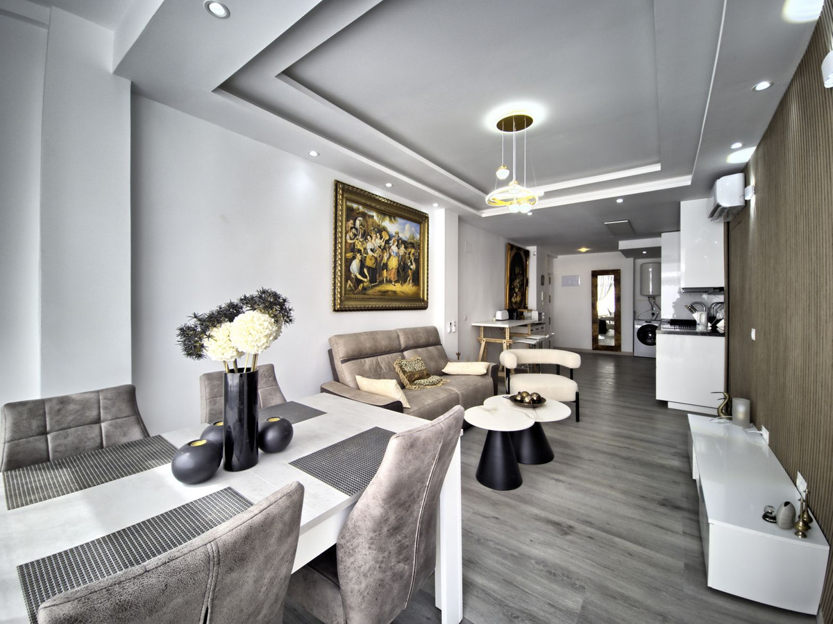 2 bedroom Apartments for sale in Marbella – R5109352