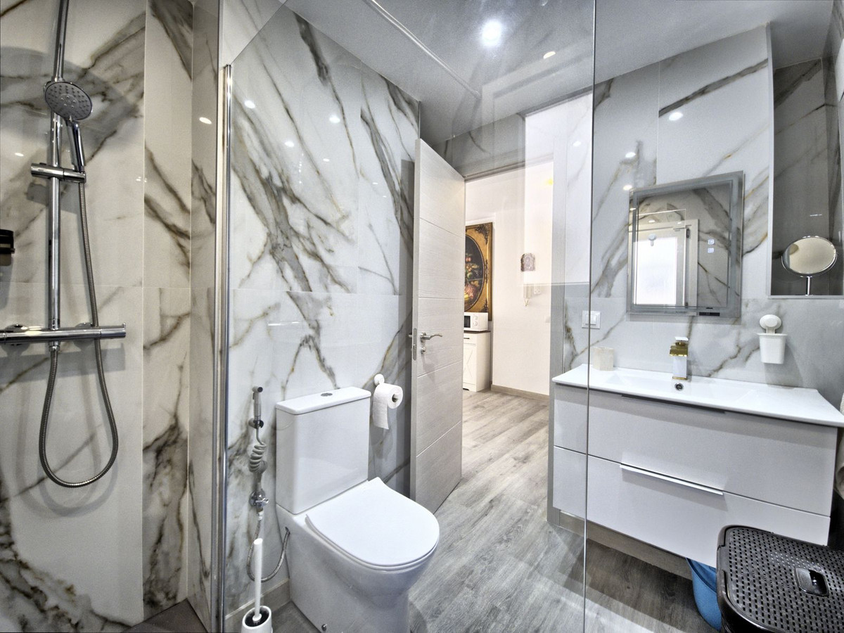 2 bedroom Apartments for sale in Marbella – R5109352