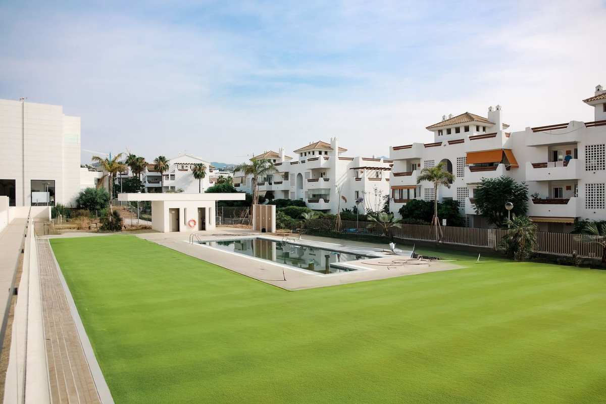 Apartamentos de 3 dormitorios en venta en Selwo – R5106919