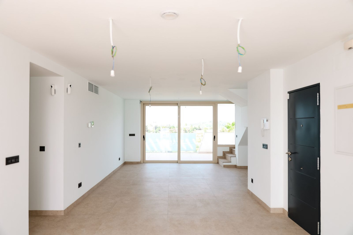 Apartamentos de 3 dormitorios en venta en Selwo – R5106919